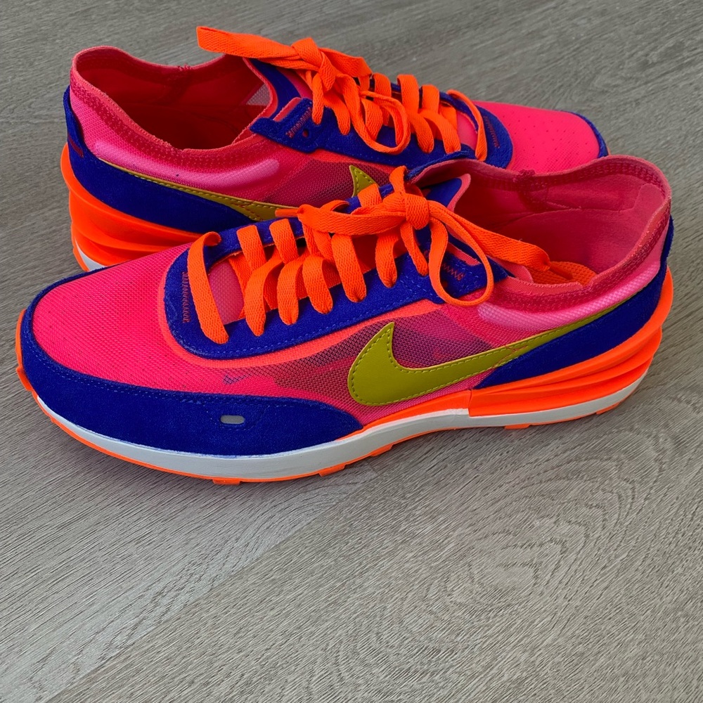 Sneakrs